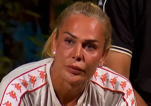 Serenay'a saldıran Nagihan Karadere'ye ağır yaptırım! Demet Akalın tarafını seçti