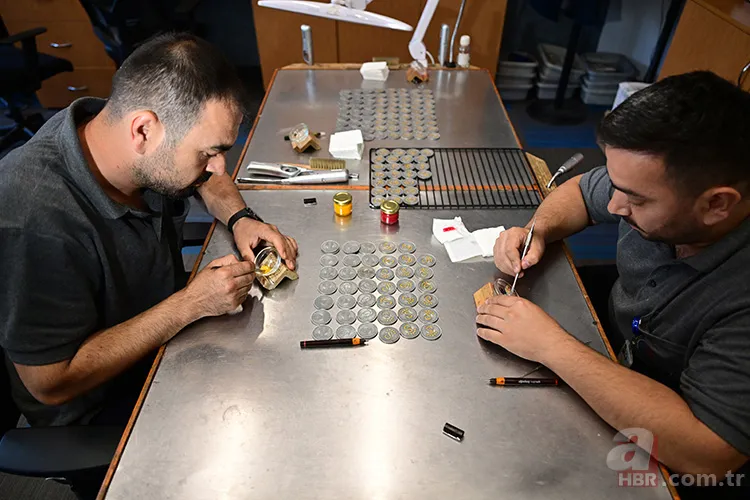 Galatasaray 25. şampiyonluk hatıra parası nedir, nereden alınır? Darphane GS'ye özel şampiyonluk parası satış fiyatı ne kadar? 3