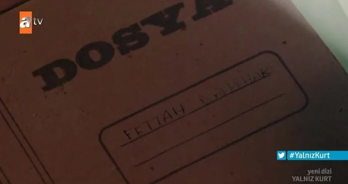 yalniz-kurt-dizisinde-bomba-sahne-feto-nasil-ortaya-cikti-ilk-kez-bu-kadar-etkili-anlatildi-fettah-dahhak-kimd-1643404024110.jpg Yalnız Kurt dizisinde bomba sahne! FETÖ nasıl ortaya çıktı? İlk kez bu kadar etkili anlatıldı (Fettah Dahhak kimdir?)