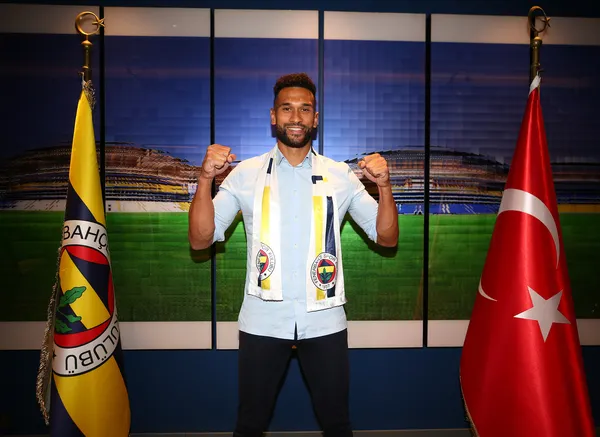 Steven Caulker resmen Fenerbahçe’de! İngiliz stoper 2+1 yıllık sözleşme imzaladı