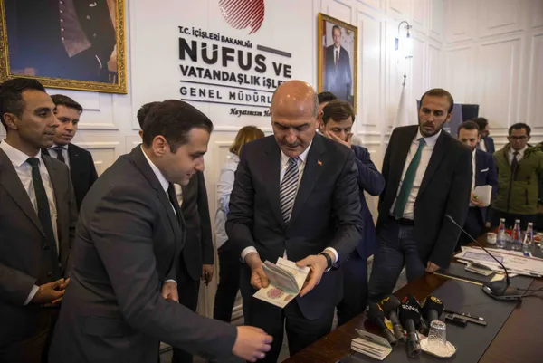 İşte yerli ve milli pasaport! Dikkat çeken detaylar