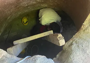 Rüyasında evinin altında define gördü! Anne ile oğlu bahçede 12 metre tünel kazdı