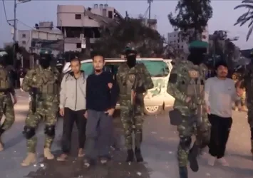 Hamas duyurdu: Gazze'deki ABD-İsrail vatandaşı esir asker serbest bırakıldı!