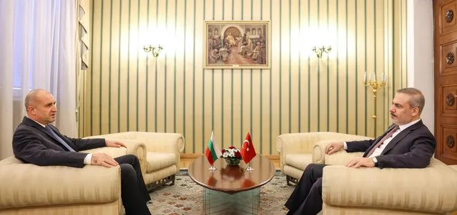 Dışişleri Bakanı Fidan’dan Bulgaristan’da siyasi diplomasi! Fidan Bulgaristan Cumhurbaşkanı Radev ile görüştü