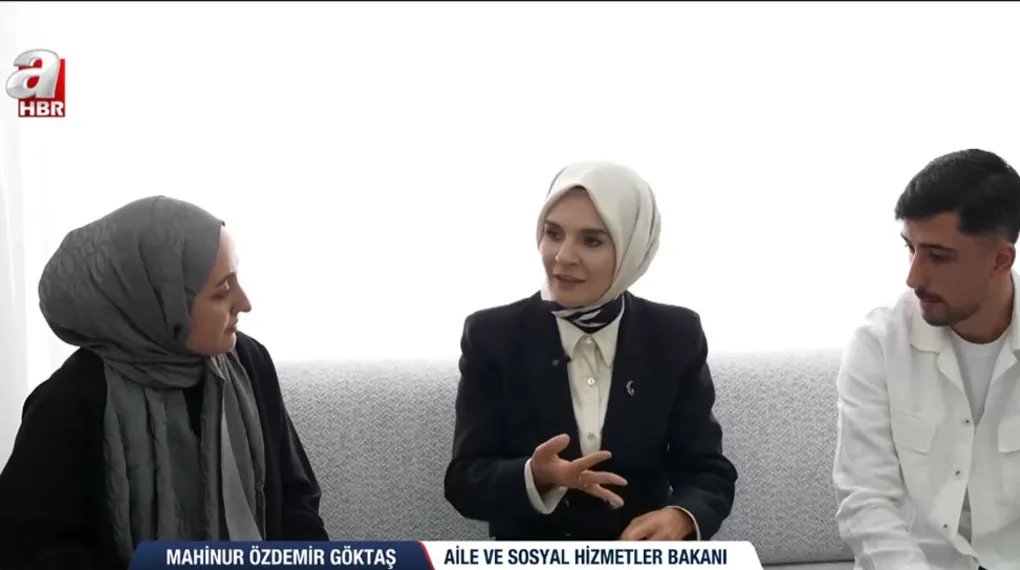 Bakan Göktaş yeni evli çiftin konuğu oldu