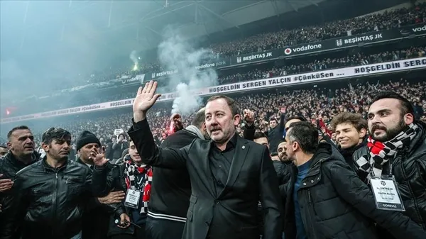 sergen-yalcin-istifa-etti-mi-besiktasta-sergen-yalcin-ahmet-nur-cebi-gorusmesi-nasil-sonuclandi-1638092081493.jpg Sergen Yalçın istifa etti mi? Beşiktaş’ta Sergen Yalçın Ahmet Nur Çebi görüşmesi nasıl sonuçlandı? - 1