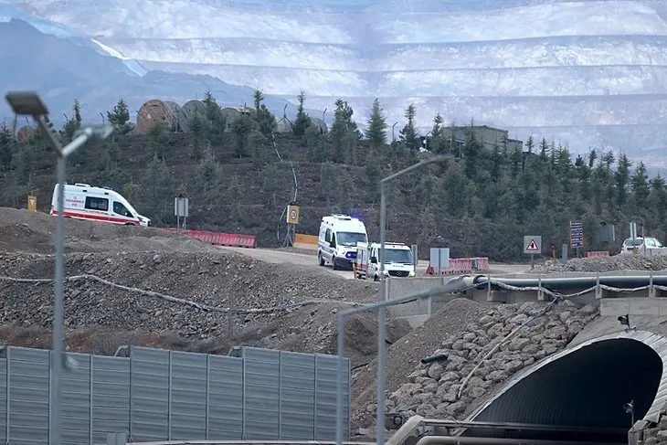 Erzincan'da kayıp 9 işçi için amansız mücadele! Sosyal medya farelerinden alçak provokasyonlar! Resmi açıklamalar geldi