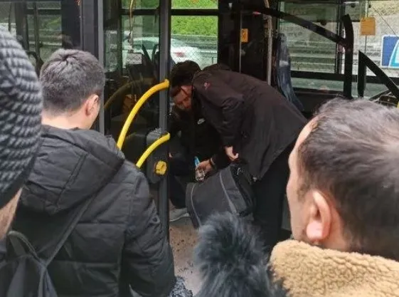 Son dakika: Haliç Köprüsü üstünde iki metrobüs çarpıştı - 2