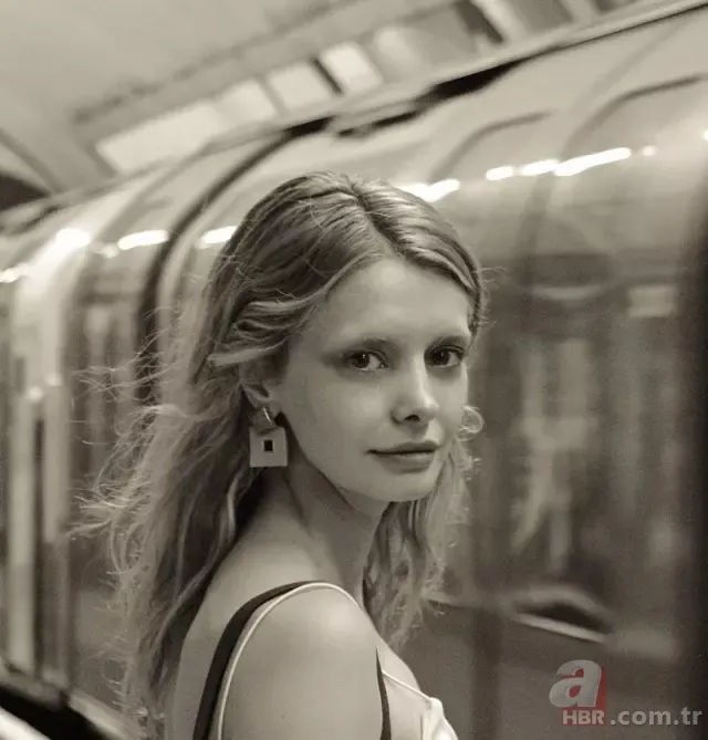 Ebru Yaşar süper lüks yatından ilk pozlarını yayınladı! Yüzen sarayın fiyatı dudak uçuklattı 15