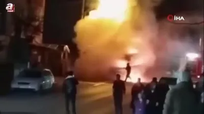 Arızalanan minibüs alev topuna döndü