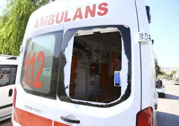 Ambulanslar da hedef alındı