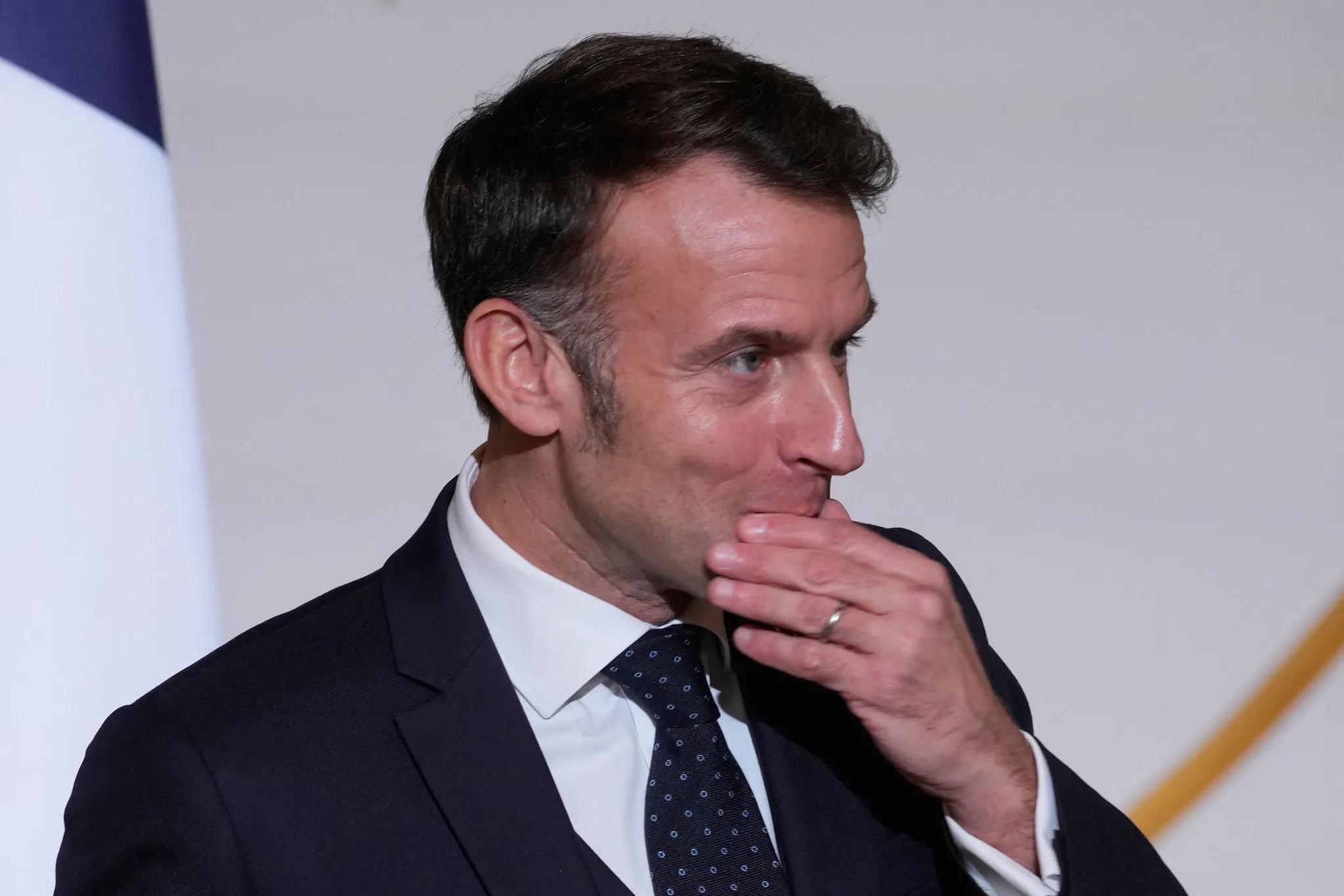 Fransa Cumhurbaşkanı Macron'un kitabı çıktı: Bir grup erkek tarafından yönetiliyormuş