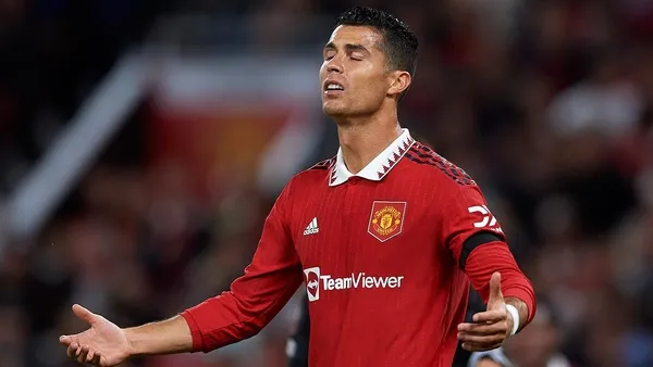 1669225352966.jpg Cristiano Ronaldo'dan "Come to Galatasaray" beğenisi! Sarı kırmızılı taraftarlar sosyal medyada ayaklandı: Taraftar çıldırdı Ronaldo'yu istiyor - 4