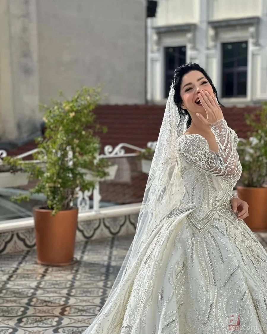 Merve Boluğur’dan dikkat çeken paylaşım: “Sadece Allah'a sığınıyorum...” 12