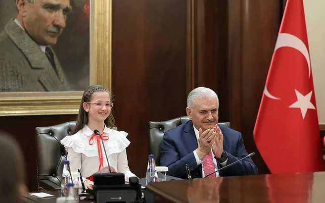 Çocuklar Çankaya Köşkü'nde