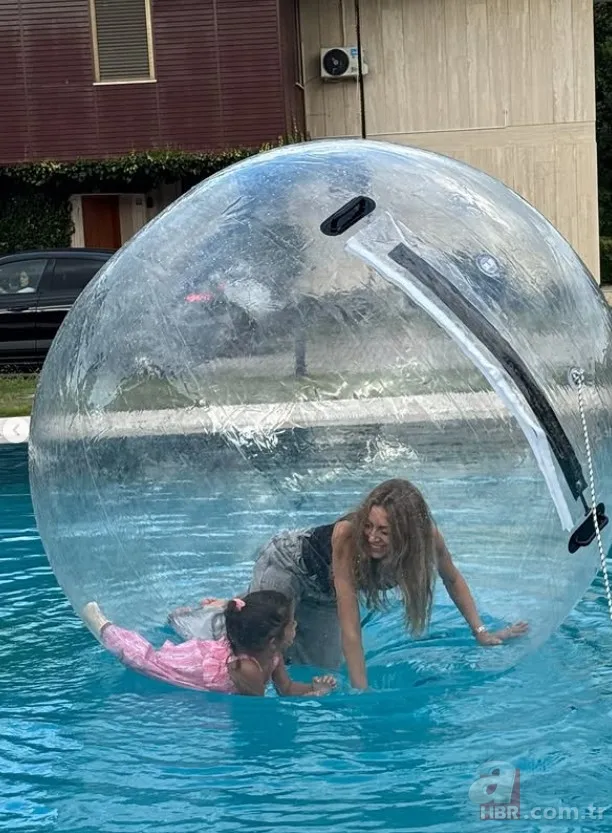 Sinem Kobal 2025'e anılarını bıraktı: Ailesiyle hiç görülmemiş kareler... 10