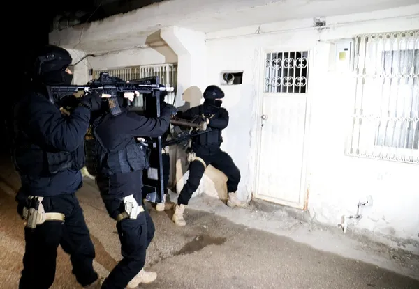 Adana ve Yozgat’ta DEAŞ operasyonu: 7 yabancı uyruklu gözaltında! 7 gözaltı kararı