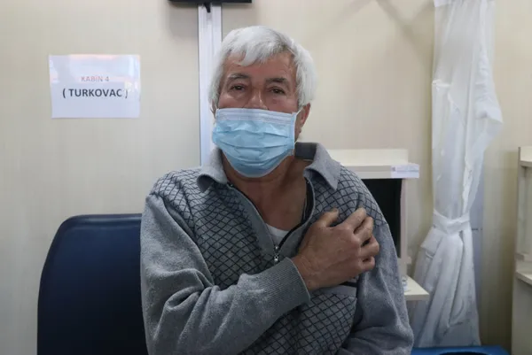 Bilim insanlarından sevindiren TURKOVAC açıklaması! Omicron’a karşı koruyor