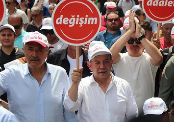Kılıçdaroğlu'nun 'Atatürk' üzerinden yaptığı algı bir bir patlıyor! CHP'li Özcan'dan salvo: Hangi yüzle Atatürk'ü ziyaret ettiniz...