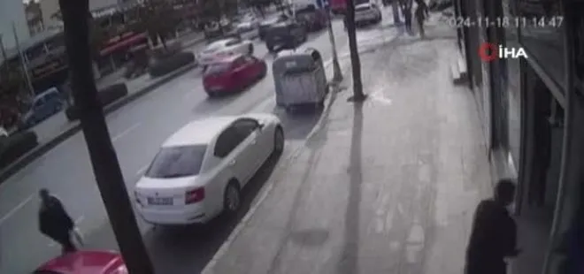 Freni boşalan kamyon kaldırıma girdi o anlar kamerada