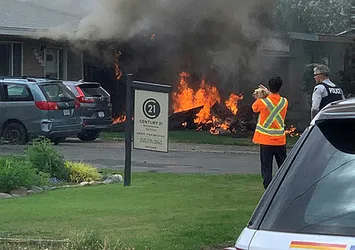 Son dakika: Kanada Hava Kuvvetleri’ne ait "Canadair CT-114" gösteri uçağı düştü