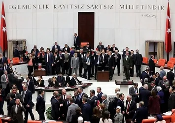 Anayasa değişiklik teklifinin referandum tarihi belli oldu