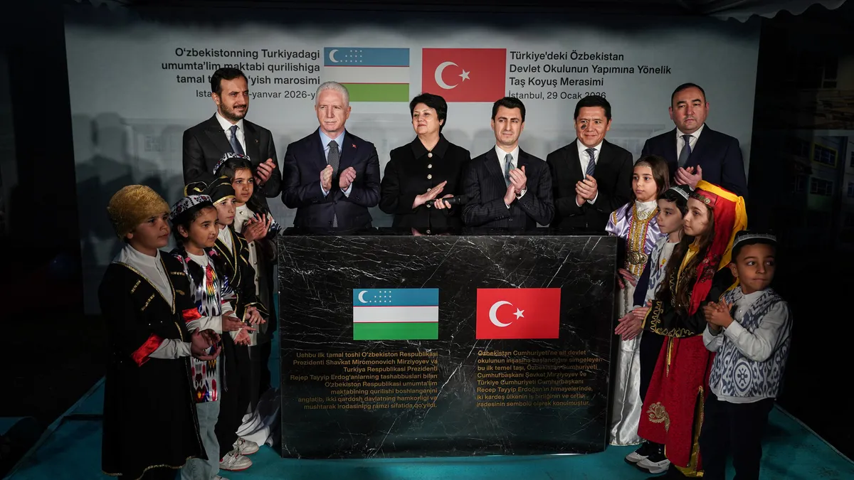 Başkan Erdoğan ve Mirziyoyev canlı bağlandı! İstanbul'da Özbekistan Devlet Okulu' için "Taş Koyuş" merasimi