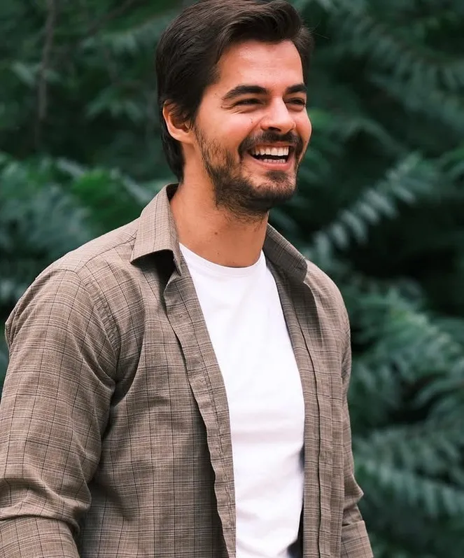 rabia-soyturk-ile-samet-vurusandan-ayrilik-iddialarina-ilk-aciklama-1758619318315.jpg Kaynak: Instagram