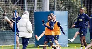 Fenerbahçe’de Sivasspor maçı mesaisi!