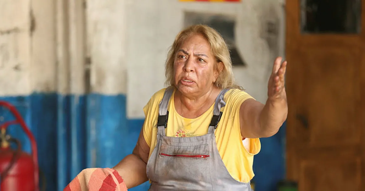 Sanatçı Dilber Ay hayatını kaybetti