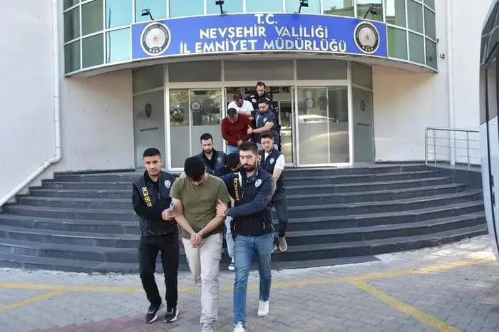 1728713451117.jpeg Siber vurgunda pes dedirten detay! Dolandırdığı parayla ameliyat olmuş - 2