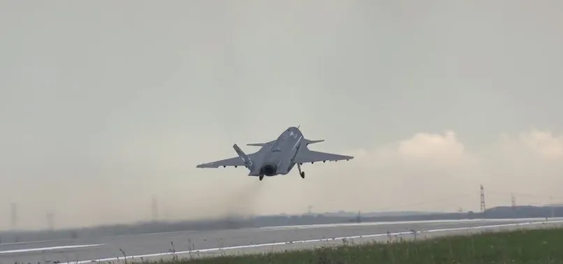 Selçuk Bayraktar: KIZILELMA’DA seri iniş-kalkış ve yüksek hızlı uçuş testleri tamam