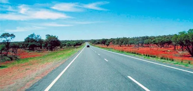 Avustralya’da 12 yaşındaki çocuk bin 300 km. araç sürdü!