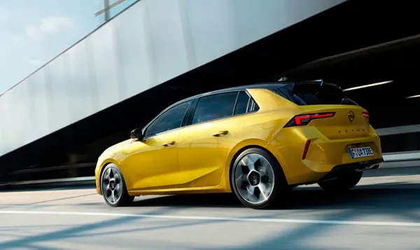 yeni-opel-astra-2022-altin-direksiyon-odulunu-kazandi-1668777407175.jpg 2022 Altın Direksiyon Ödülü'nü yeni Opel Astra kazandı - 5