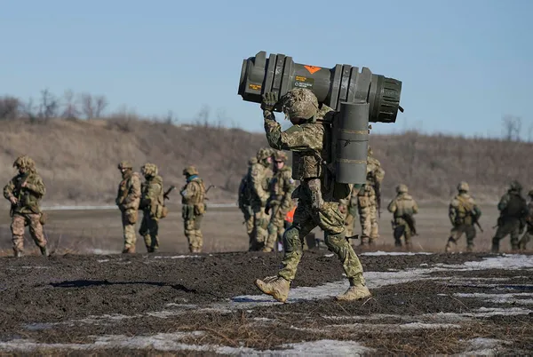 rusya-devlet-baskani-putin-duyurdu-askerlerimizi-kismen-cekme-karari-aldik-1644936183421.jpg Rusya Devlet Başkanı Putin duyurdu! Askerlerimizi kısmen çekme kararı aldık - 2