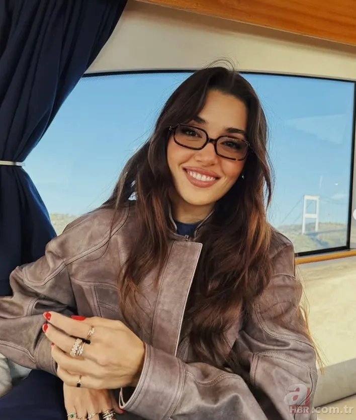 Hande Erçel'in 19 yıl önceki hali hayranının paylaşımıyla ortaya çıktı 3