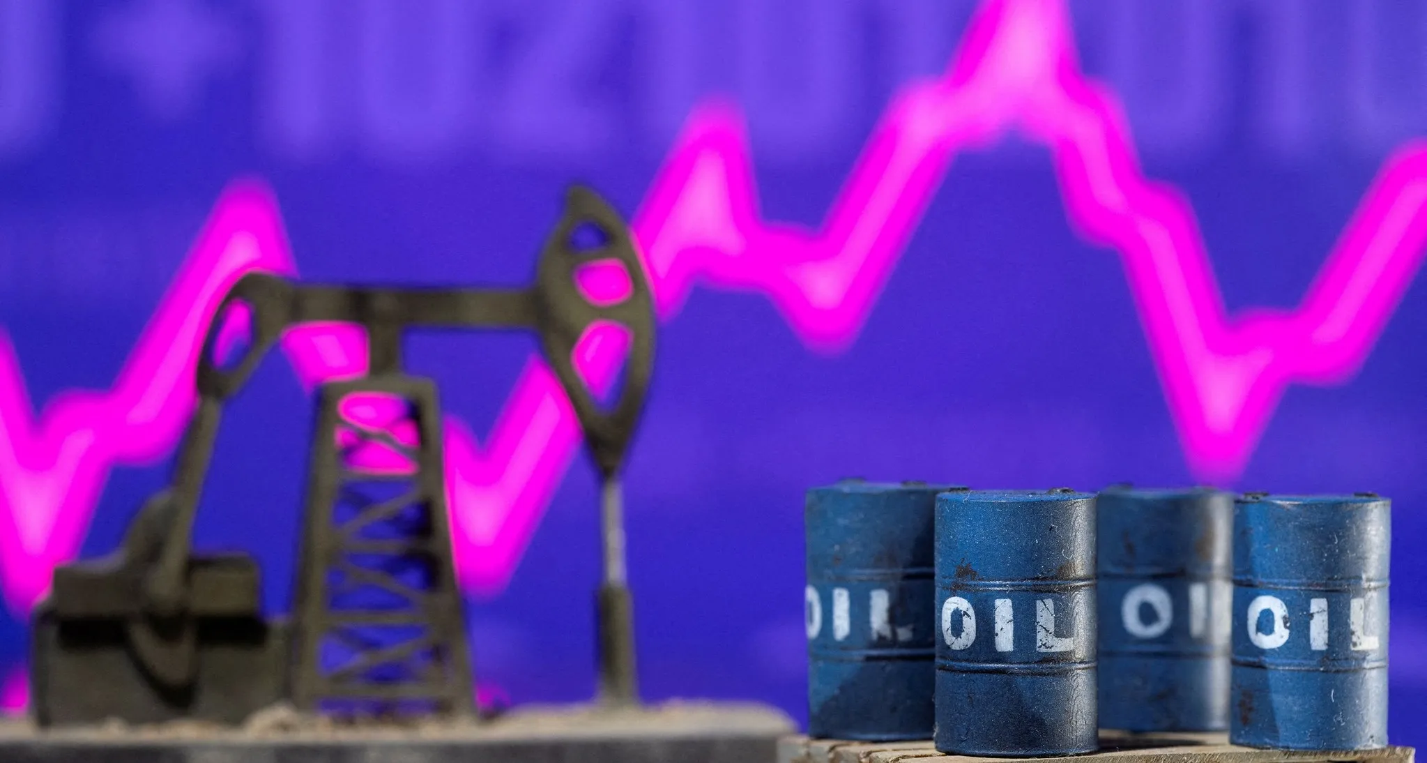 Petrol 100 dolara dayandı! Faruk Erdem’den kritik uyarı: Enflasyon riski kapıda