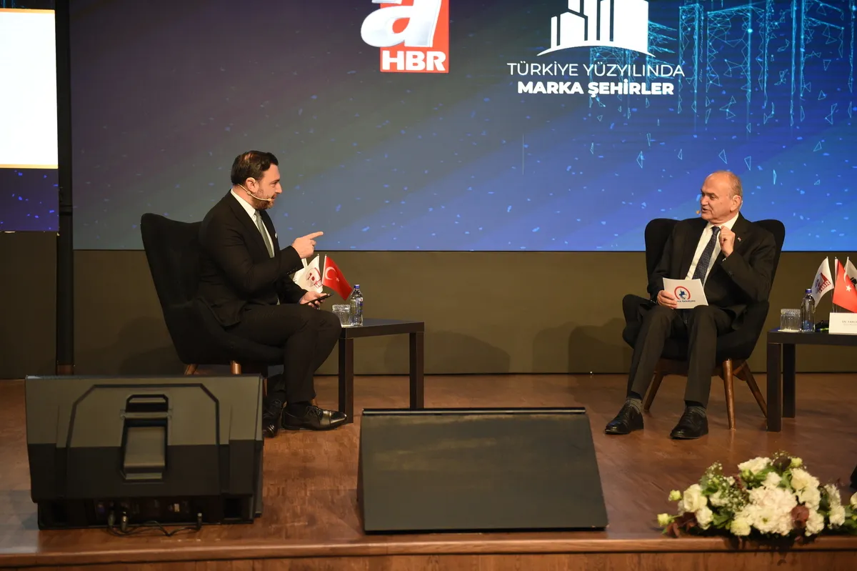 1792596785281.jpg Dijitalleşmeden spor yatırımlarına: Marka şehirlerin geleceği gençlik ve sporlar şekilleniyor - 1