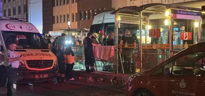 İstanbul’da facia! Tramvay altında kalan 1 kişi korkunç şekilde can verdi