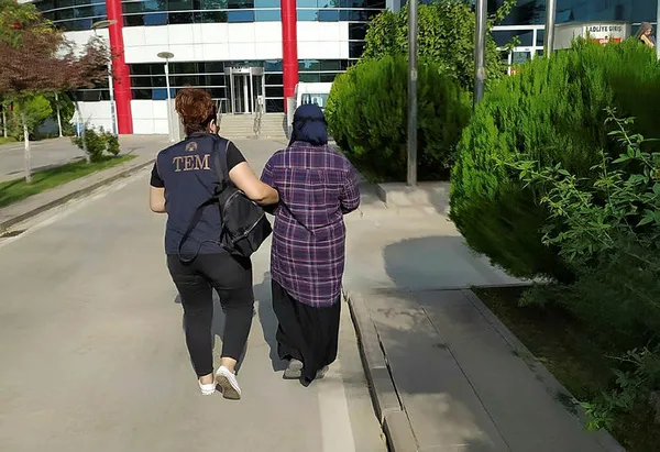 INTERPOL tarafından kırmızı bültenle aranan DEAŞ’lı kadın terörist tutuklandı