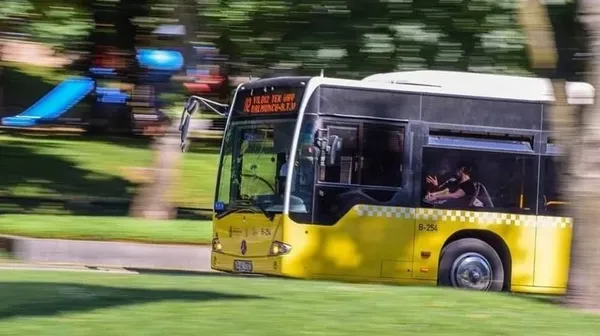 Bayram trafiği başladı! İşte karayollarında son durum... | Bakan Yerlikaya’dan videolu paylaşım: 65 bin 600 personel görevde