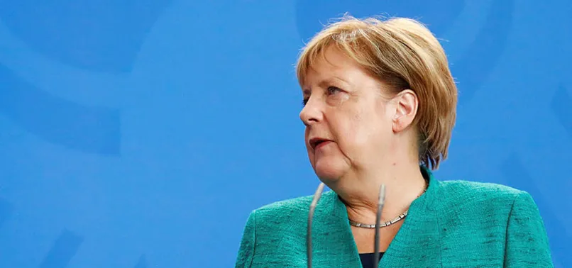 Merkel'den Azerbaycan'da 'Ermenistan' gafı