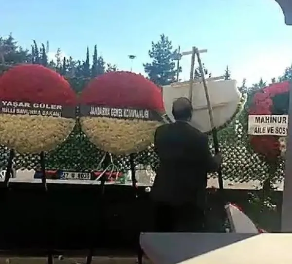 1703576753012.jpeg PKK övücüsü Merdan Yanardağ'dan şehit yakınlarına skandal tehdit: CHP'liler cami avlularına gelirse oralara giremezsiniz - 1
