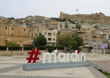 Rus turistler Madrid yerine Mardin'e getirildi! Yeşilçam filmi gibi olay