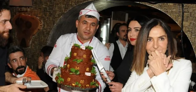 İbrahim Tatlıses’ten Derya Tuna’ya jest