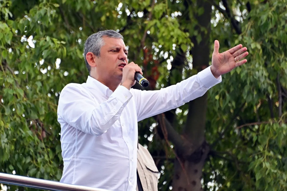 chp-ozgur-ozele-belgede-sahtecilik-davasi-acacak-a-haberde-bomba-kulis-1791915052334.jpg CHP'den Özgür Özel hakkında suç duyurusu hazırlığı! Belgede sahtecilik suçlaması - 2