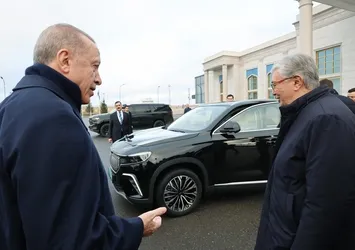 Başkan Erdoğan Tokayev’e Togg hediye etti