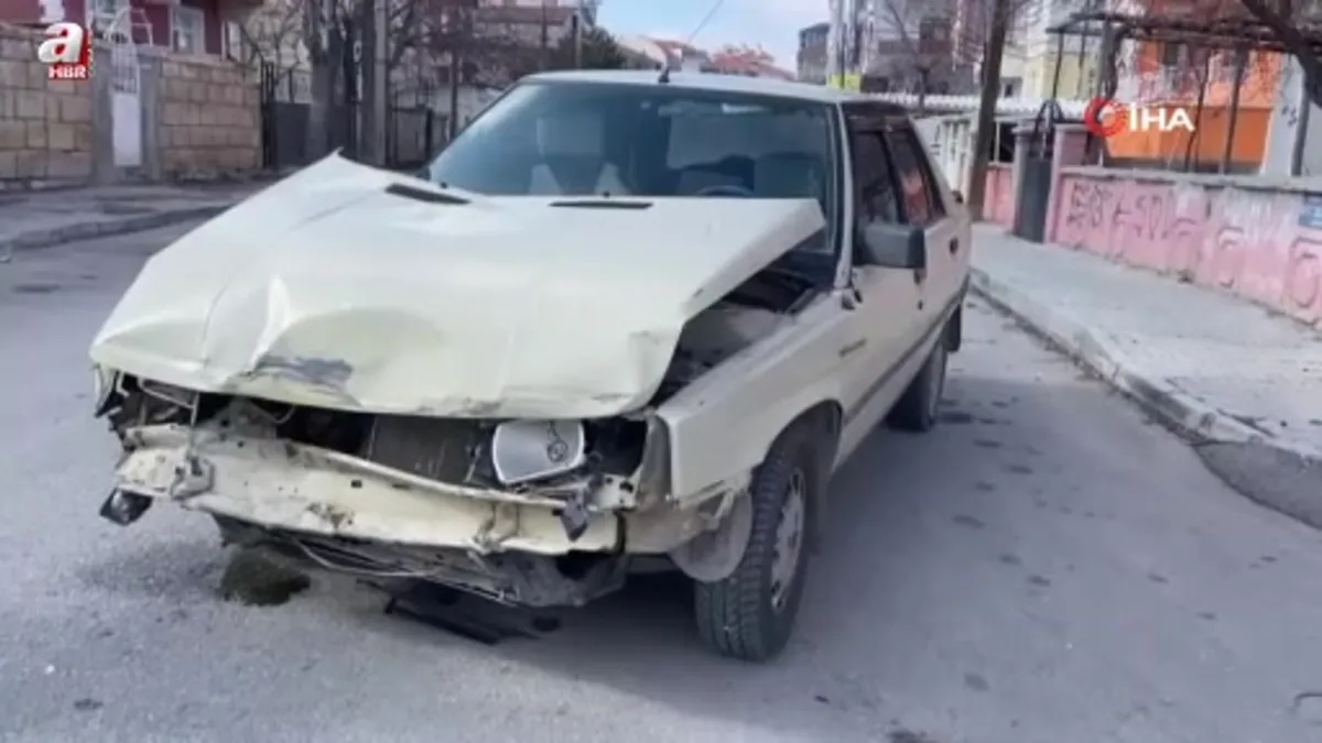 Karaman’da otomobil ile minibüs çarpıştı: 1 yaralı