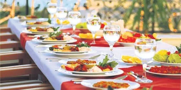 İftar pazarı 40 milyara çıktı! En düşük iftar 350 TL’den başlıyor | Hangi ilde iftar menüsü ne kadar?