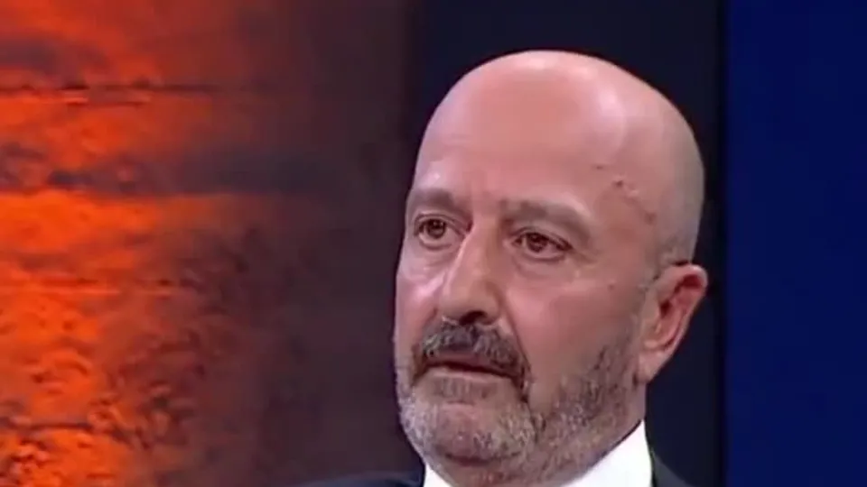 Zekai Aksakallı şehit Ömer Halisdemir’i anlatırken ağladı